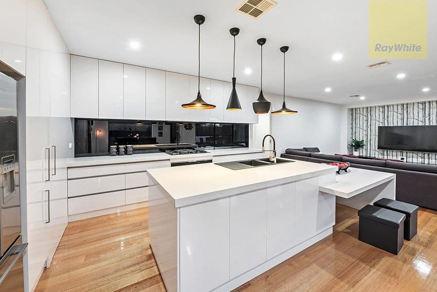 37 Escapade Boulevard, Craigieburn VIC 3064, Craigieburn - Thumbnail 4