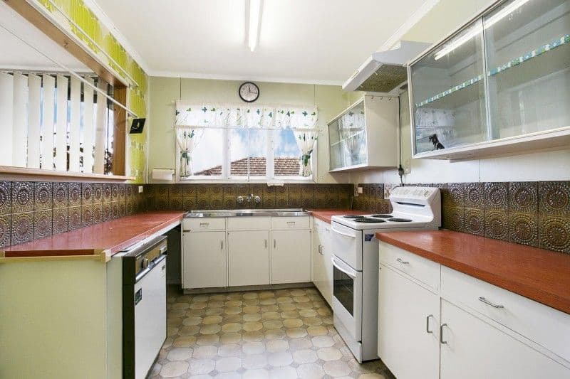 23 Masterton Street, OXLEY QLD 4075, Oxley - Thumbnail 2