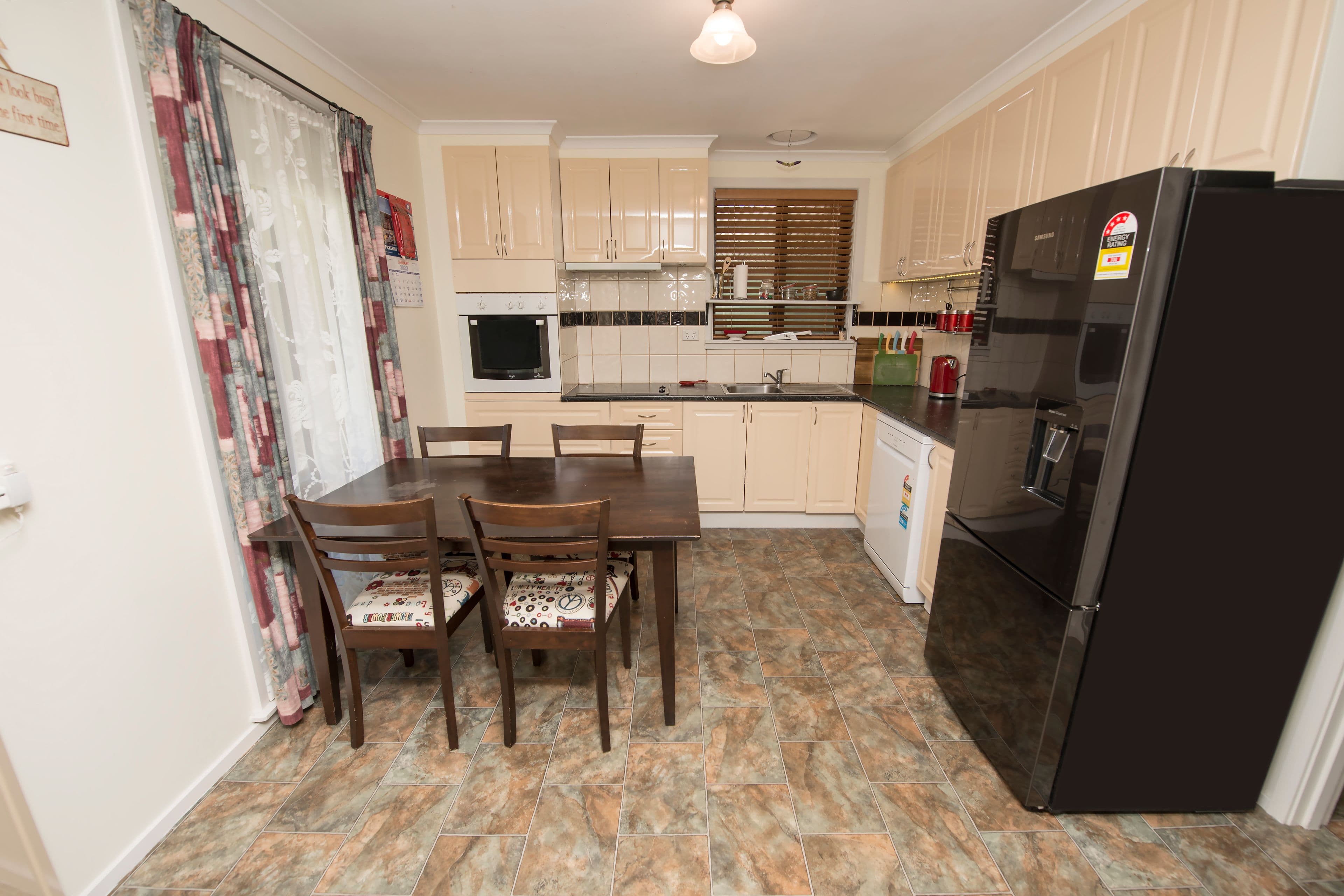 6 Domaille Crescent, Swan Hill VIC 3585, Swan Hill - Thumbnail 5