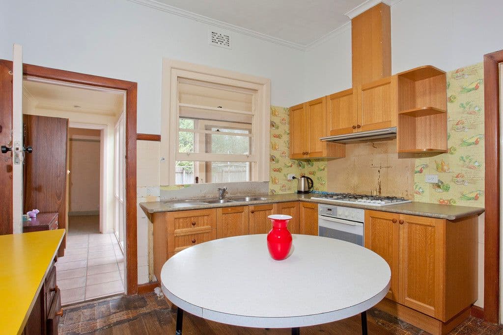 44 Hutchinson Street, SUNSHINE VIC 3020, Sunshine - Thumbnail 4