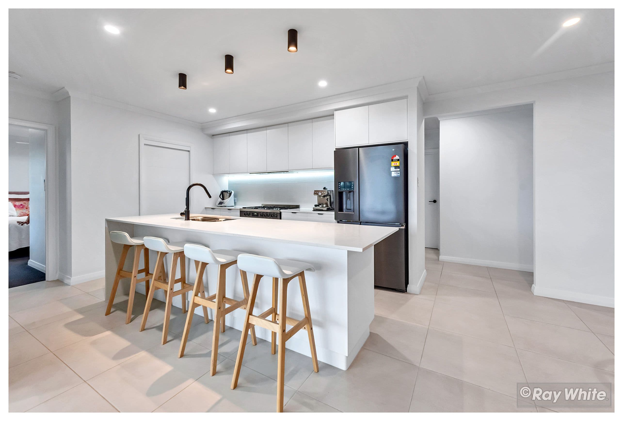 4 Sandford Avenue, Parkhurst QLD 4702, Parkhurst - Thumbnail 4