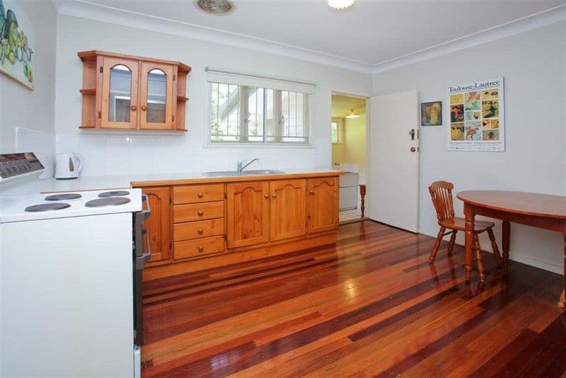 147 Arnold Street, HOLLAND PARK QLD 4121, Holland Park - Thumbnail 4