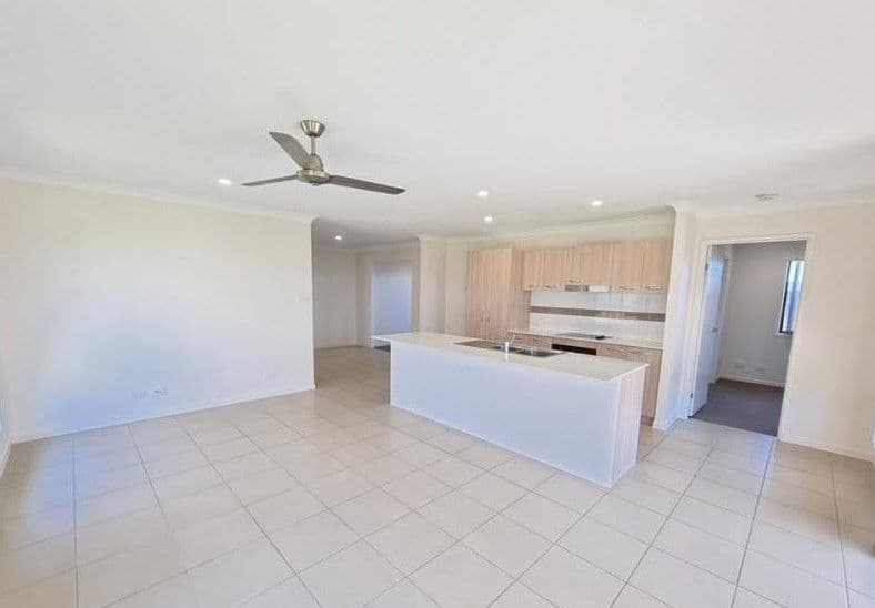 105 William Boulevard, Pimpama QLD 4209, Pimpama - Thumbnail 4