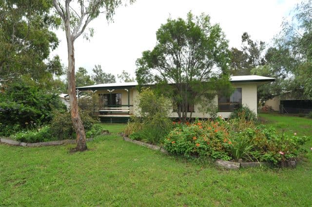 16 Gowrie Street, KINGSTHORPE QLD 4400, Kingsthorpe - Image 1