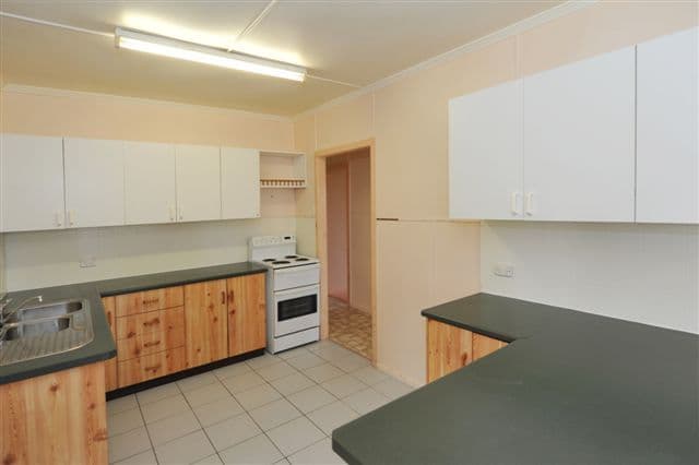 16 Gowrie Street, KINGSTHORPE QLD 4400, Kingsthorpe - Thumbnail 4