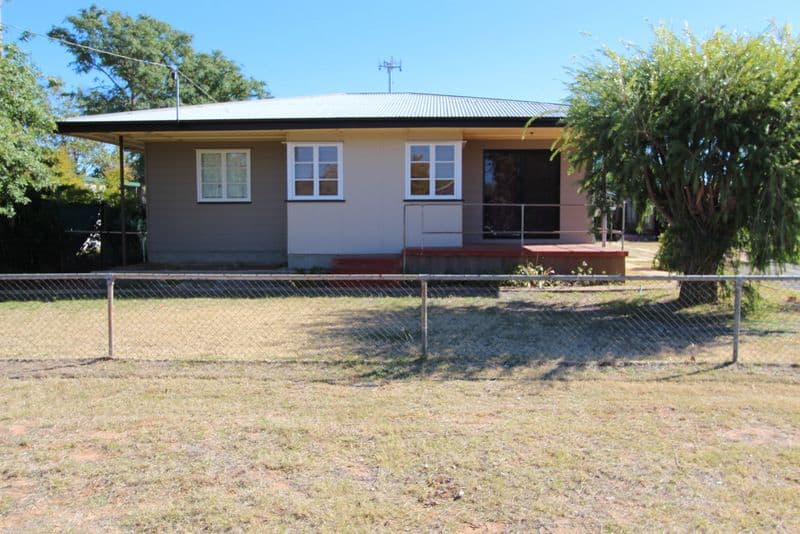 5 Chester Street, Charleville QLD 4470, Charleville - Image 1
