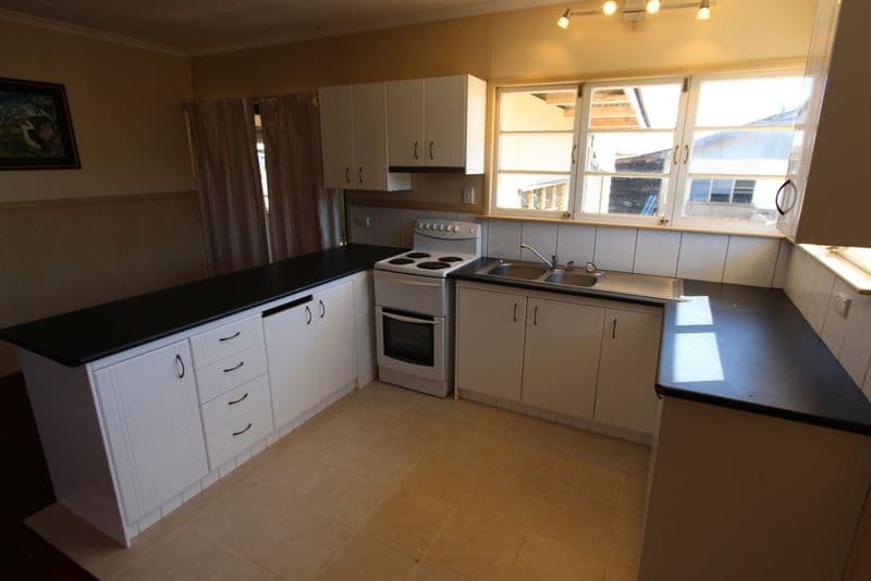5 Chester Street, Charleville QLD 4470, Charleville - Thumbnail 3