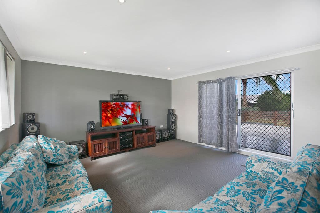 18 Silex Street, Mansfield QLD 4122, Mansfield - Thumbnail 2