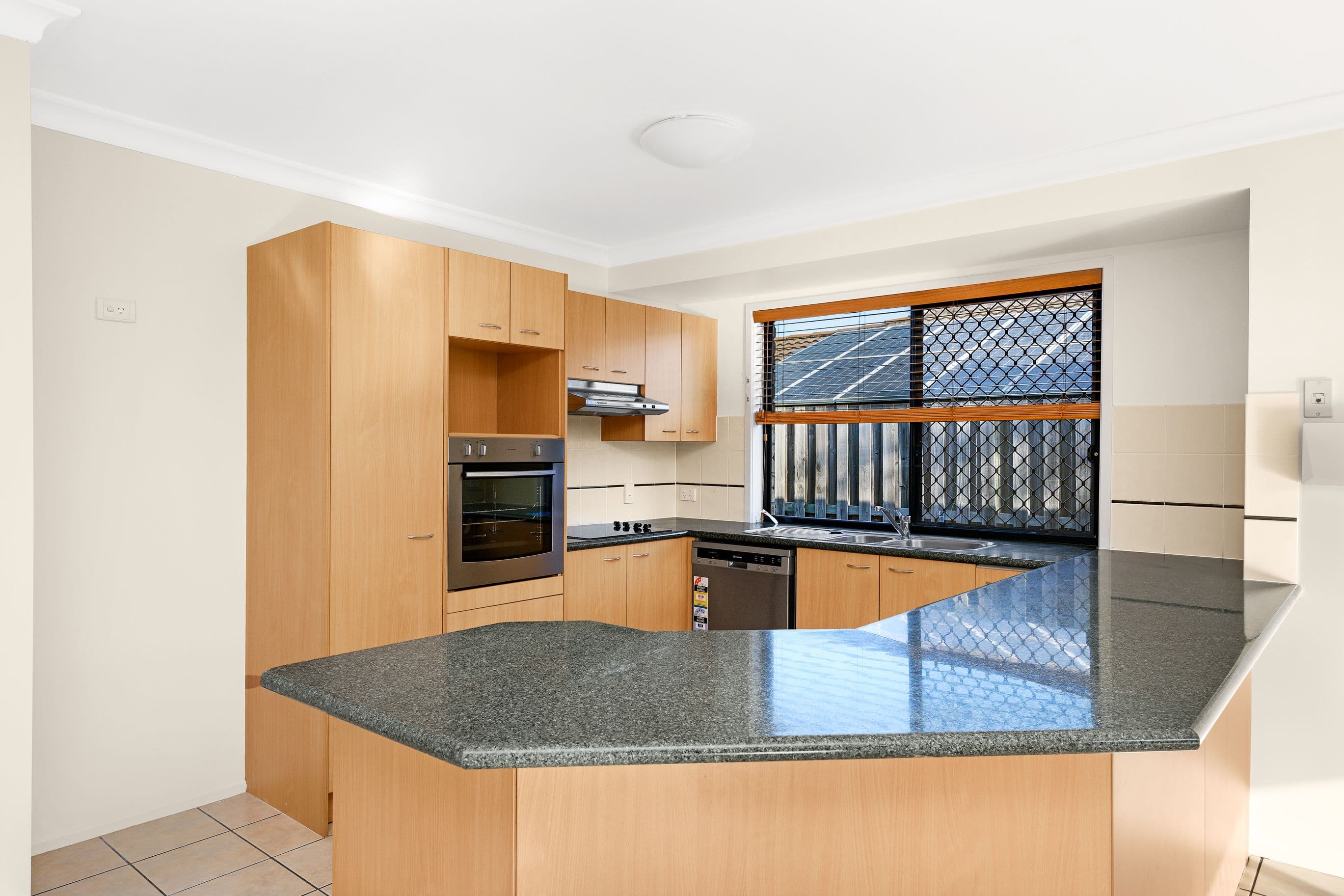 6 Regent Close, Taigum QLD 4018, Taigum - Thumbnail 2
