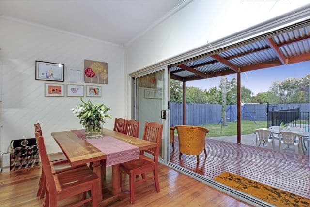 22 Oakhill Avenue, Reservoir VIC 3073, Reservoir - Thumbnail 6