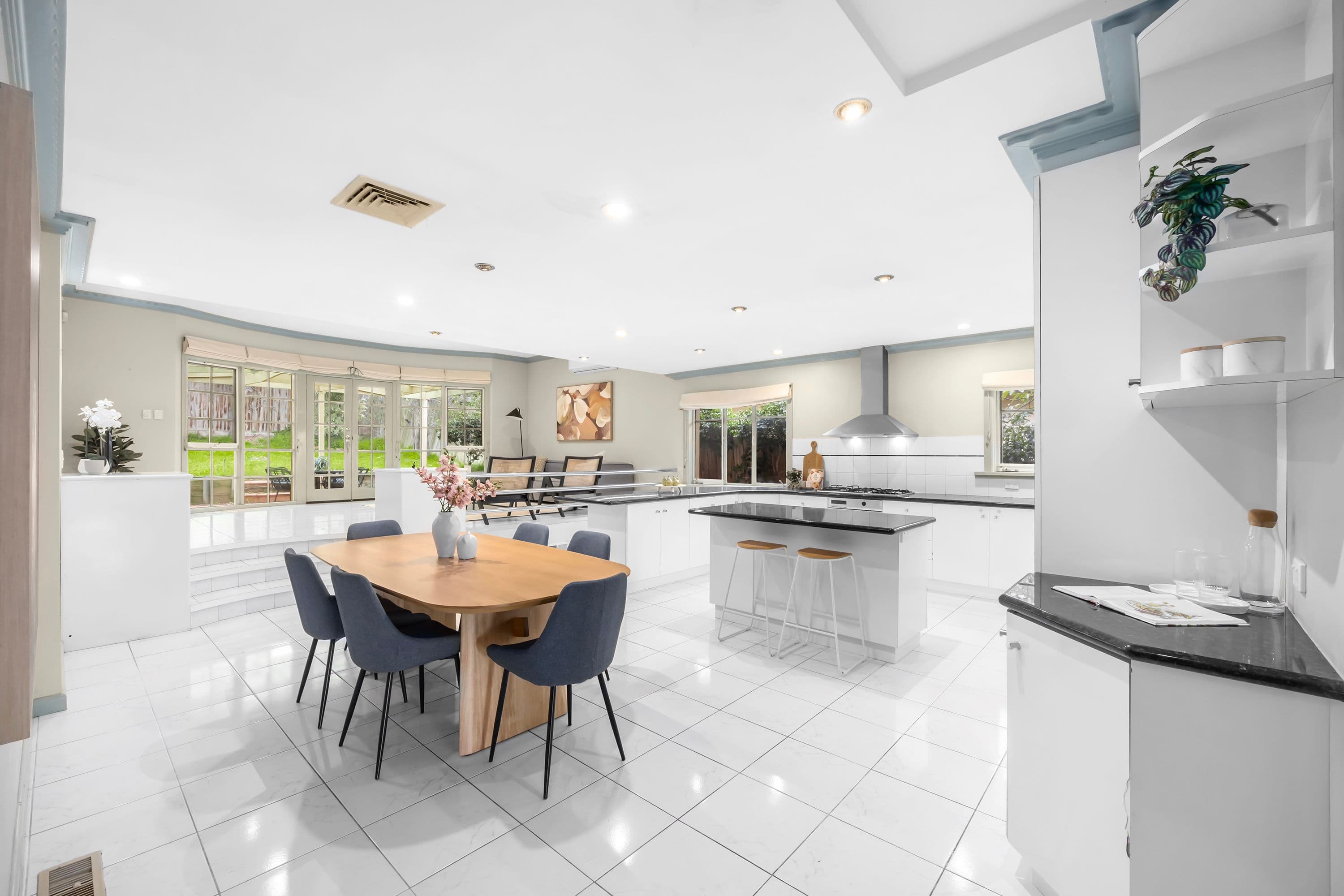 64 Hill Road, Balwyn North VIC 3104, Balwyn North - Thumbnail 4