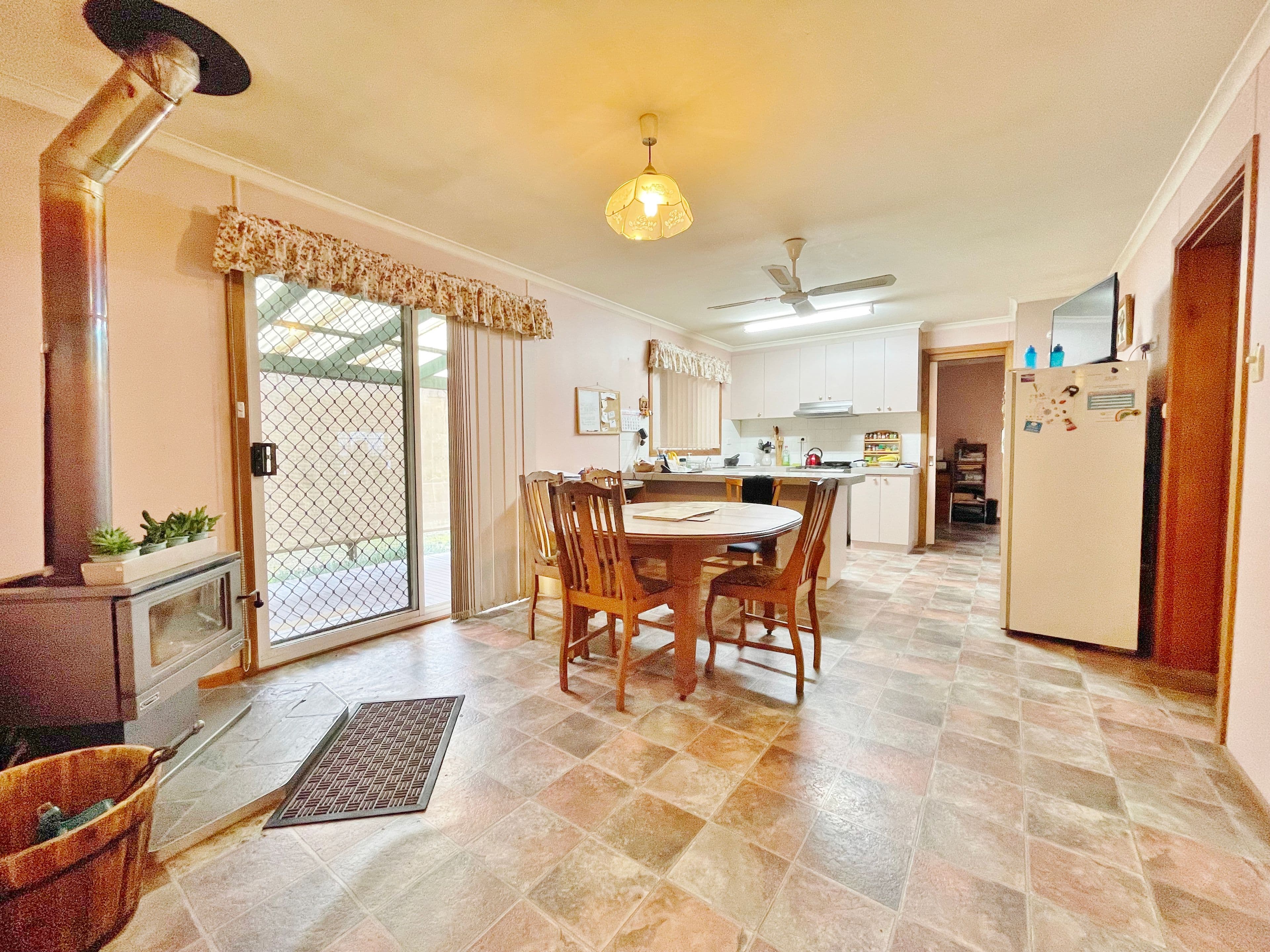 19 Whites Road, Young NSW 2594, Young - Thumbnail 4