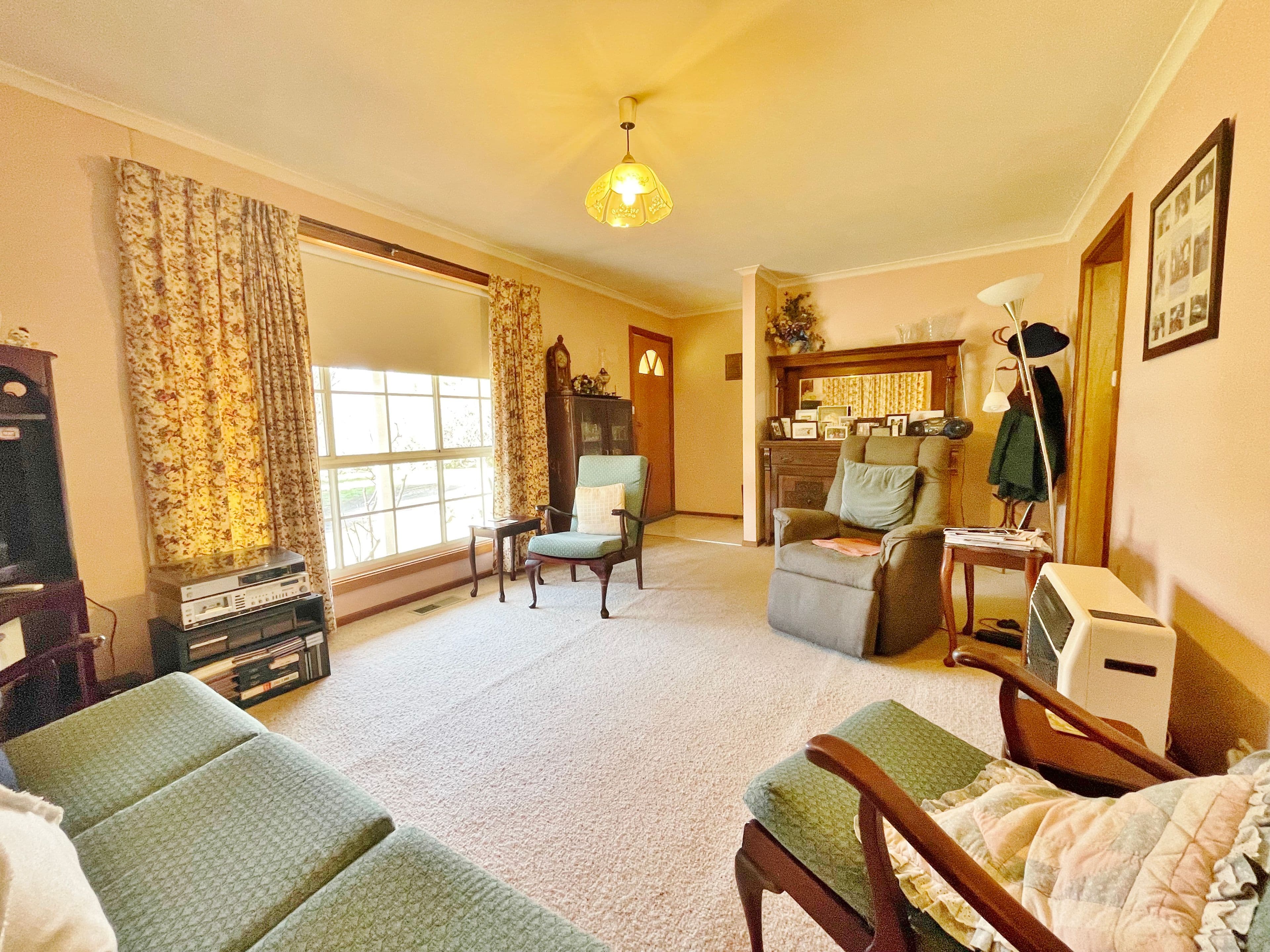19 Whites Road, Young NSW 2594, Young - Thumbnail 5