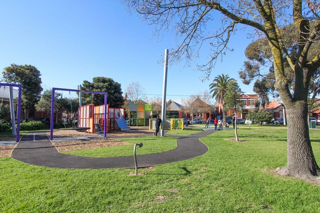 21 Alexander Avenue, OAKLEIGH EAST VIC 3166, Oakleigh East - Thumbnail 2