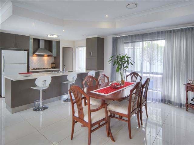 107 Levington Road, Eight Mile Plains QLD 4113, Eight Mile Plains - Thumbnail 2