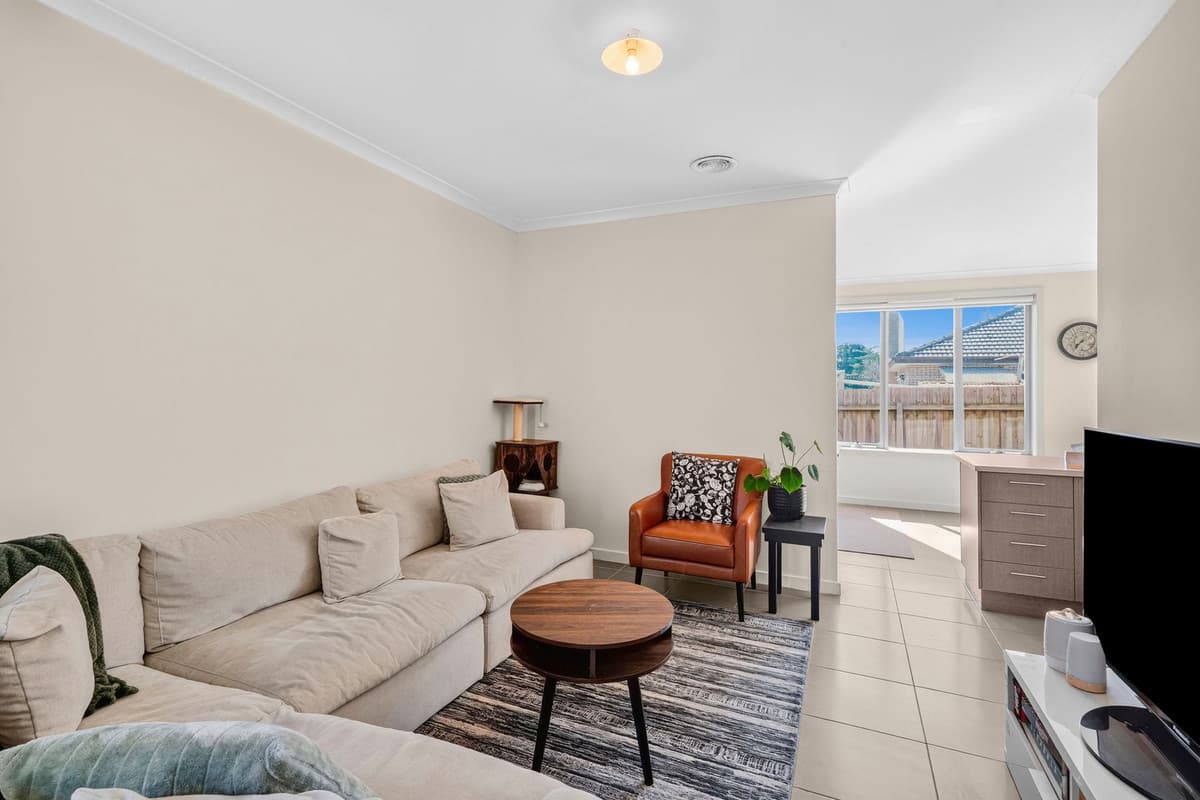 5 Hamilton Place, Mount Waverley, VIC, 3149, Breakwater - Thumbnail 4