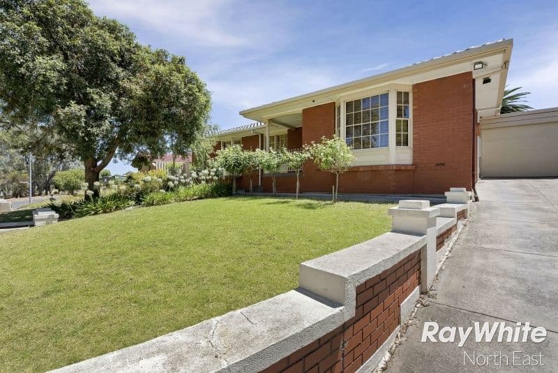 32 Solandra Crescent, Modbury North SA 5092, Modbury North - Thumbnail 2