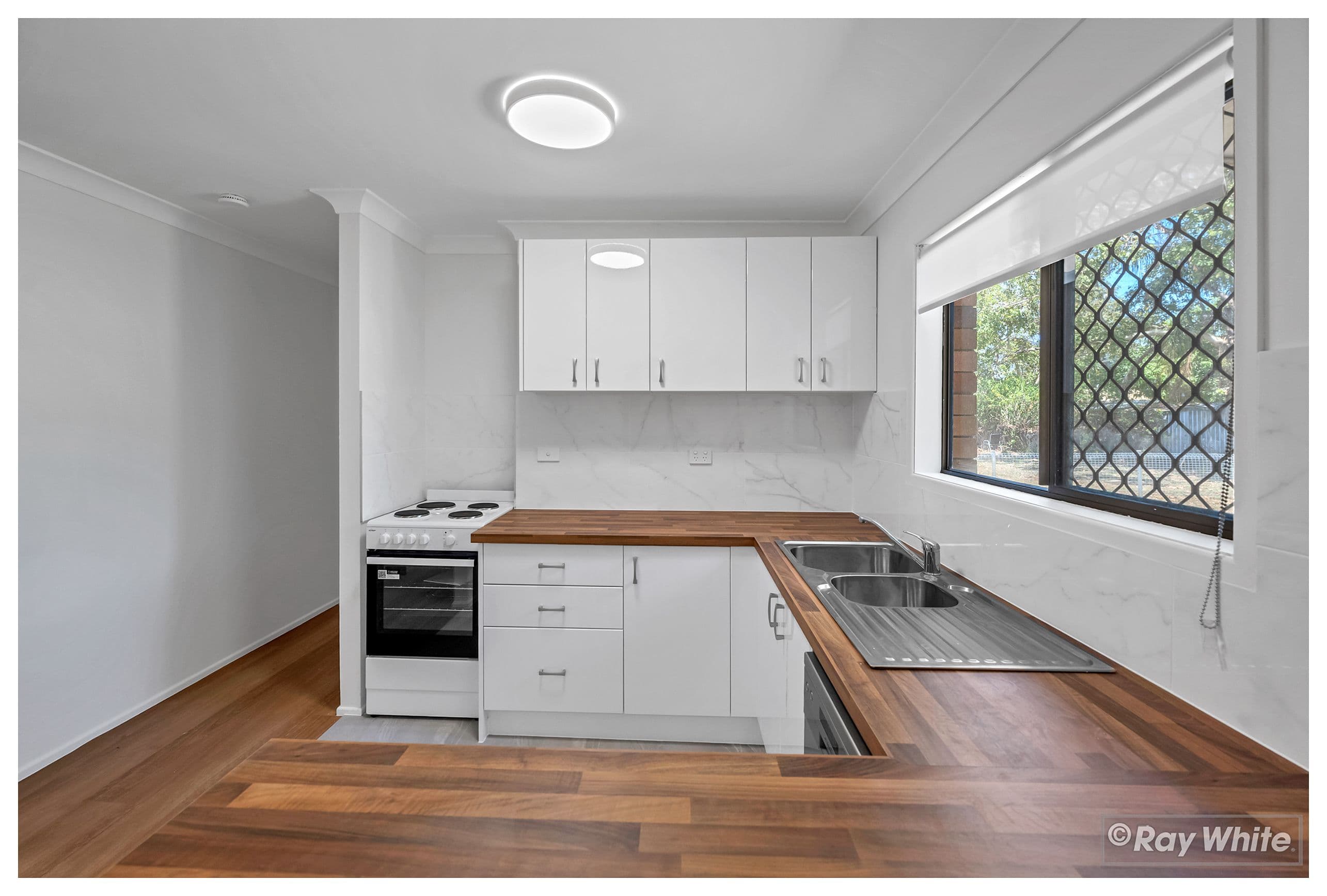 7 Capricorn Crescent, Norman Gardens QLD 4701, Norman Gardens - Thumbnail 2