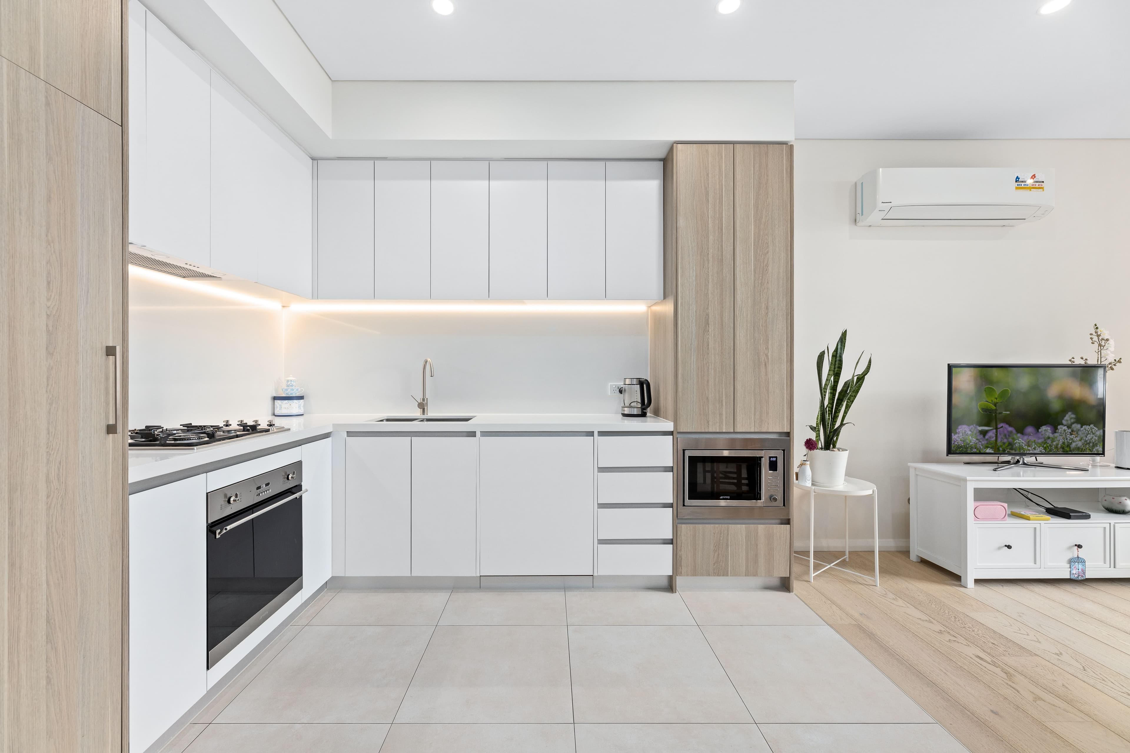 39 Flora Street, Kirrawee NSW 2232, Kirrawee - Thumbnail 2
