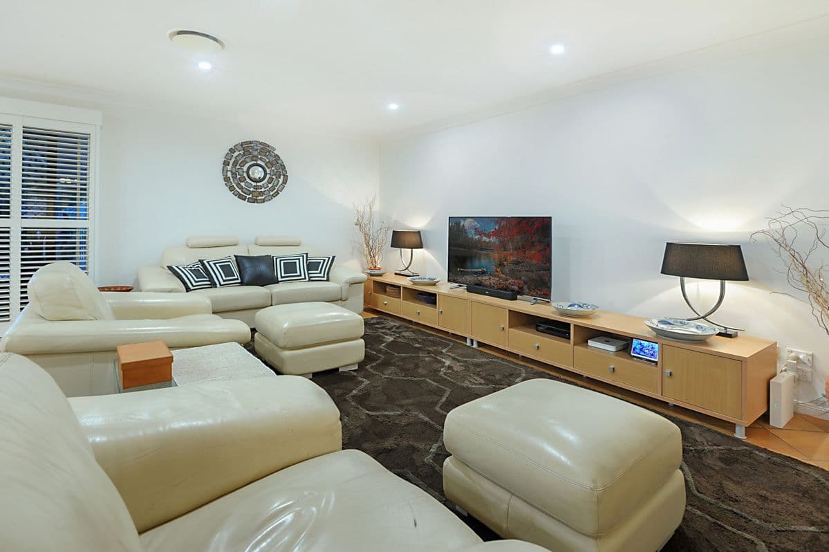 90 Albion Crescent, Greensborough, Greensborough - Thumbnail 4