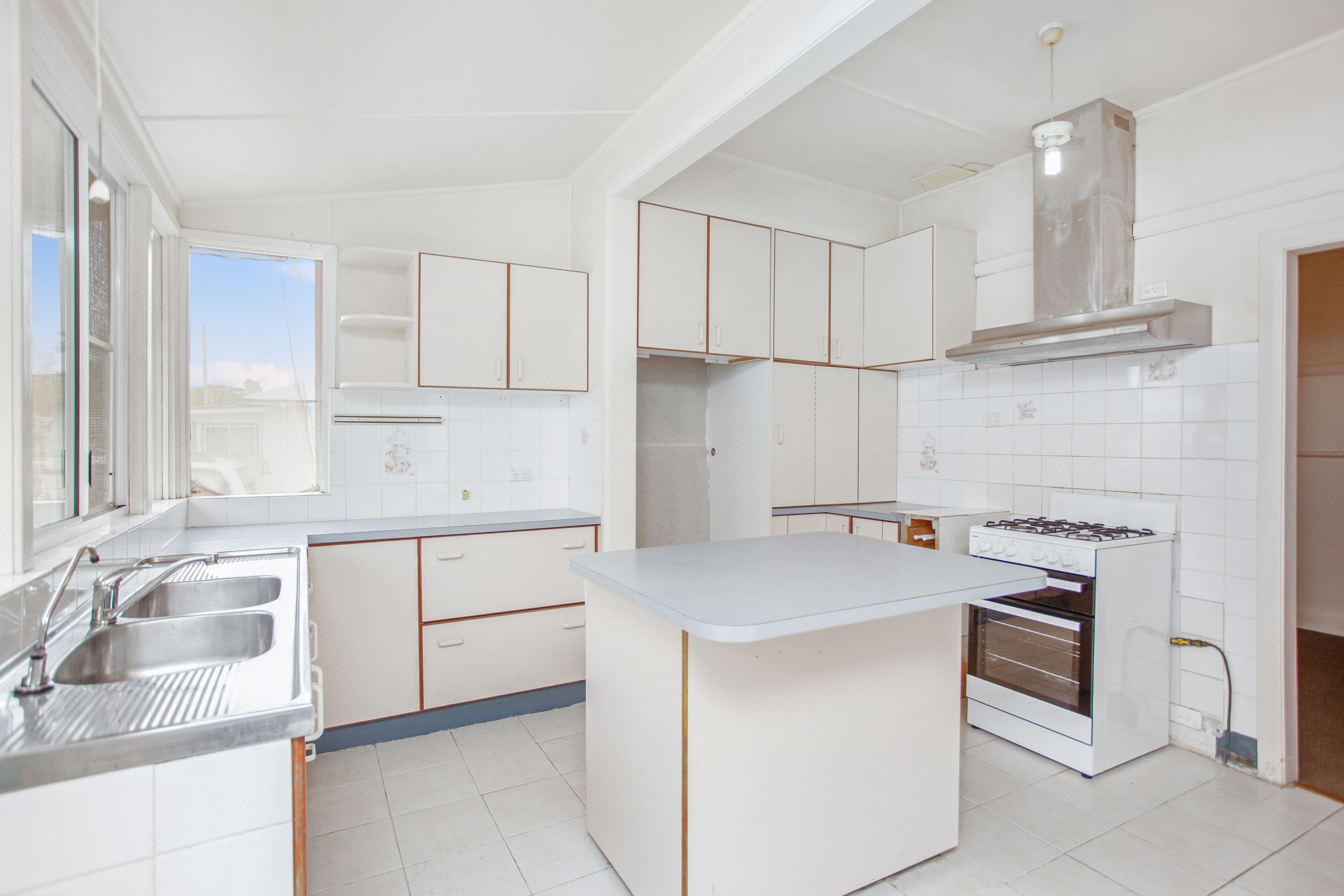 14 Beeton Parade, Taree NSW 2430, Taree - Thumbnail 3