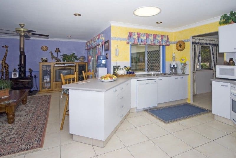 10 Montcliff Court, SPRINGFIELD QLD 4300, Springfield - Thumbnail 3