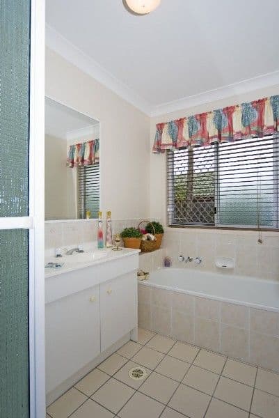 10 Montcliff Court, SPRINGFIELD QLD 4300, Springfield - Thumbnail 7