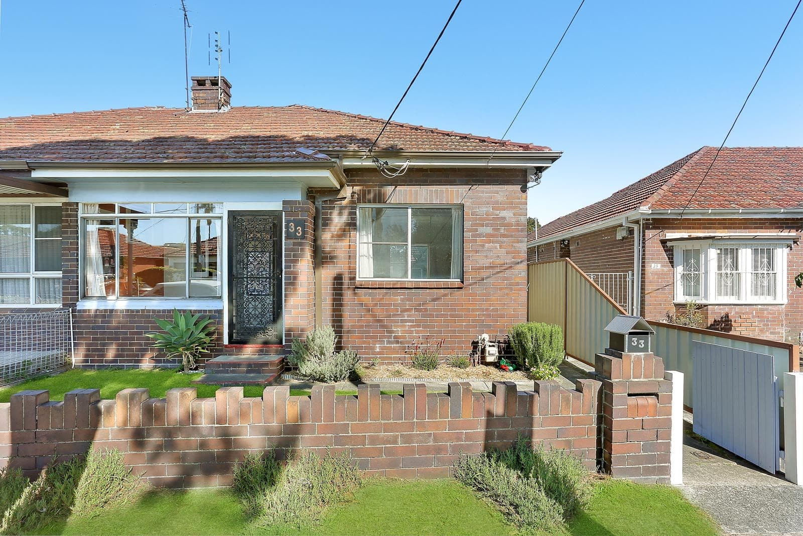 33 Hughes Avenue, Mascot - Image 1