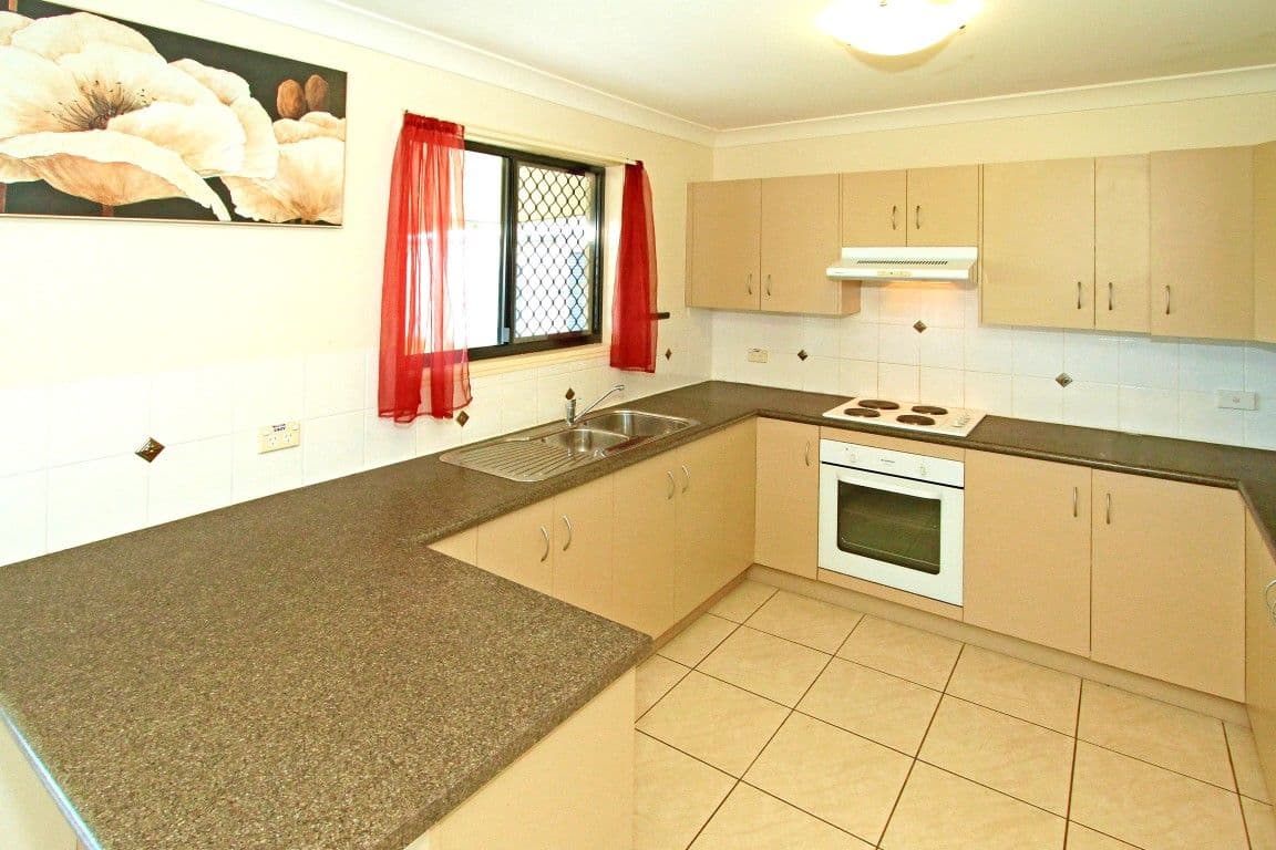 383 Farm Street, NORMAN GARDENS QLD 4701, Norman Gardens - Thumbnail 2