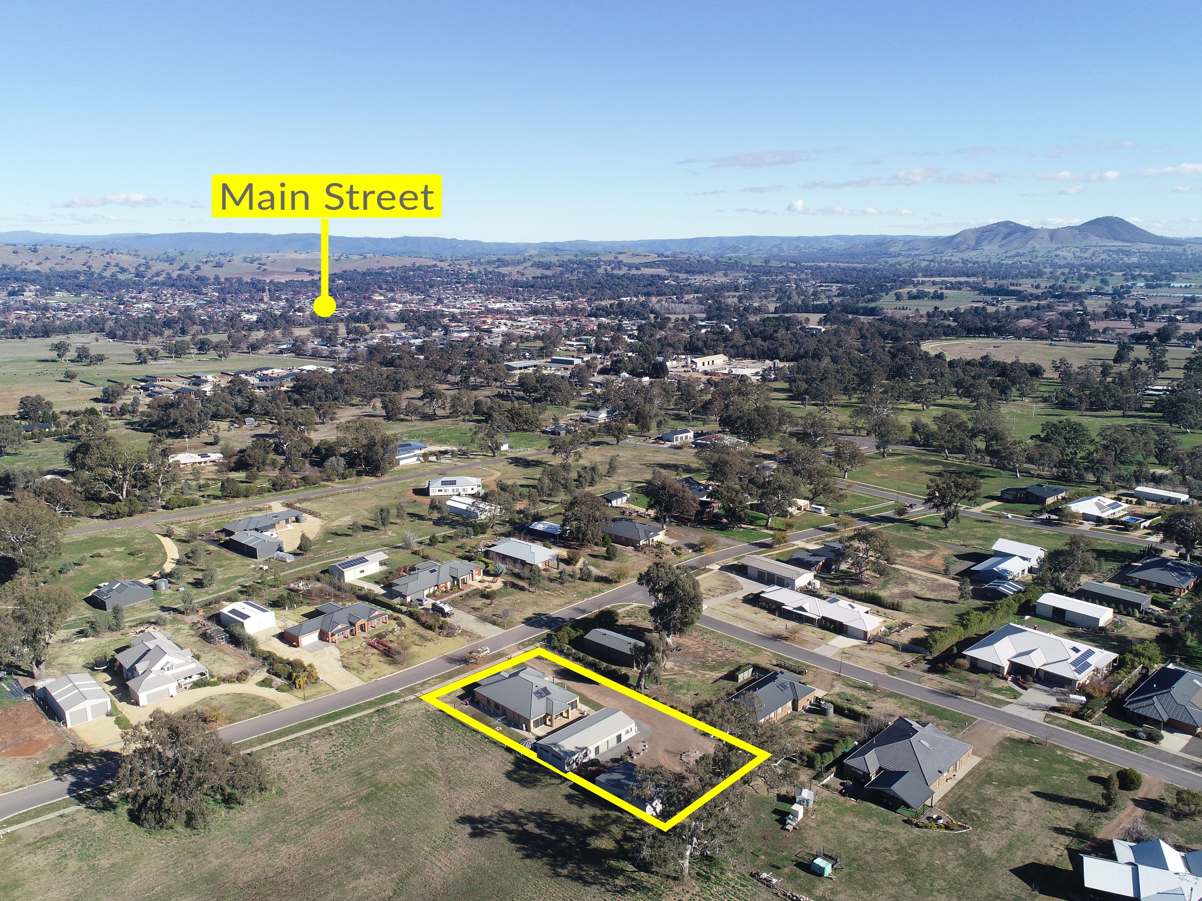 11 Donovans Way, Mansfield VIC 3722, Mansfield - Thumbnail 2