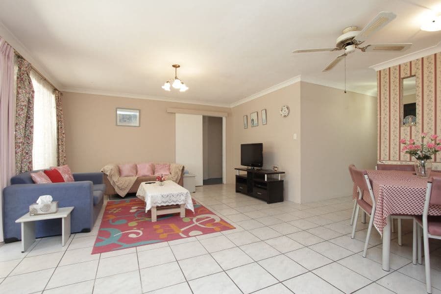 5 Thurburn Retreat, Marangaroo WA 6064, Marangaroo - Thumbnail 6