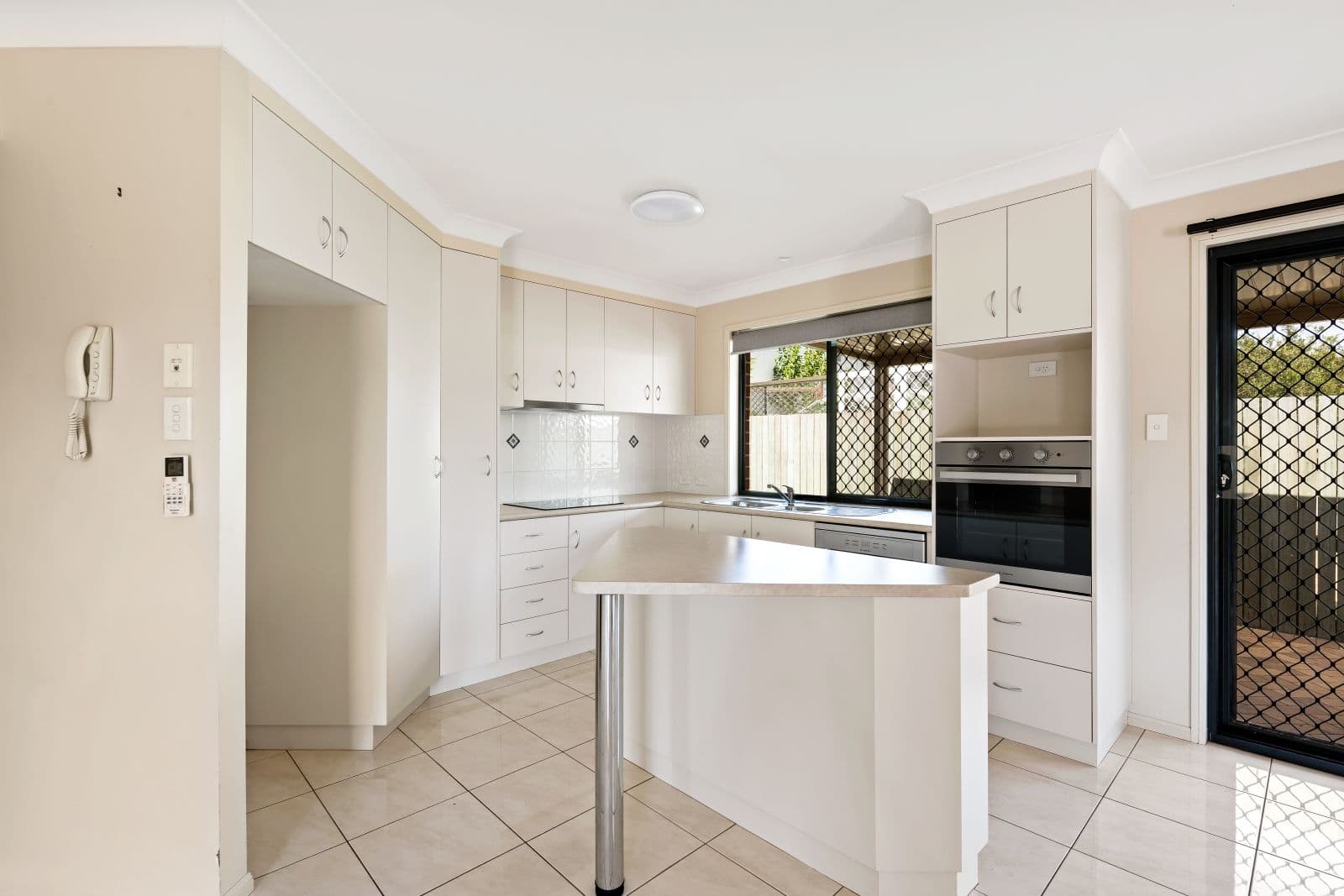 93 Kearney Street, Kearneys Spring QLD 4350, Kearneys Spring - Thumbnail 3