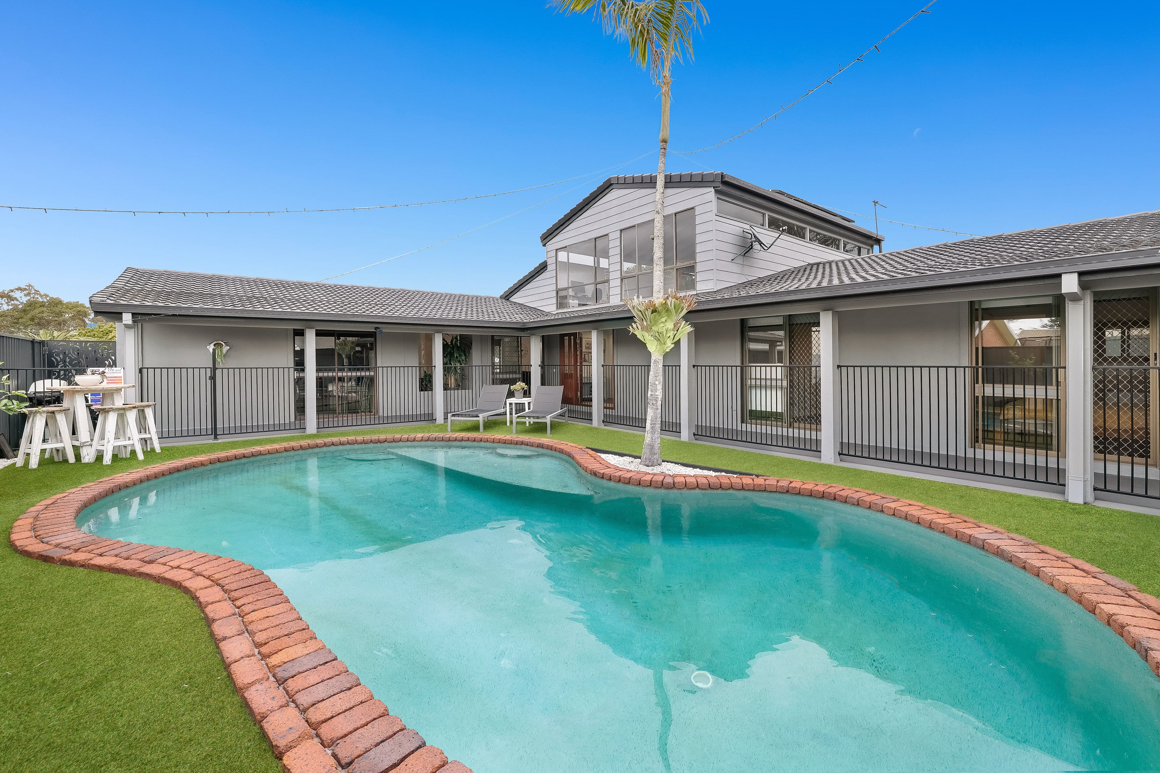 98 Alison Road, Carrara QLD 4211, Carrara - Thumbnail 3