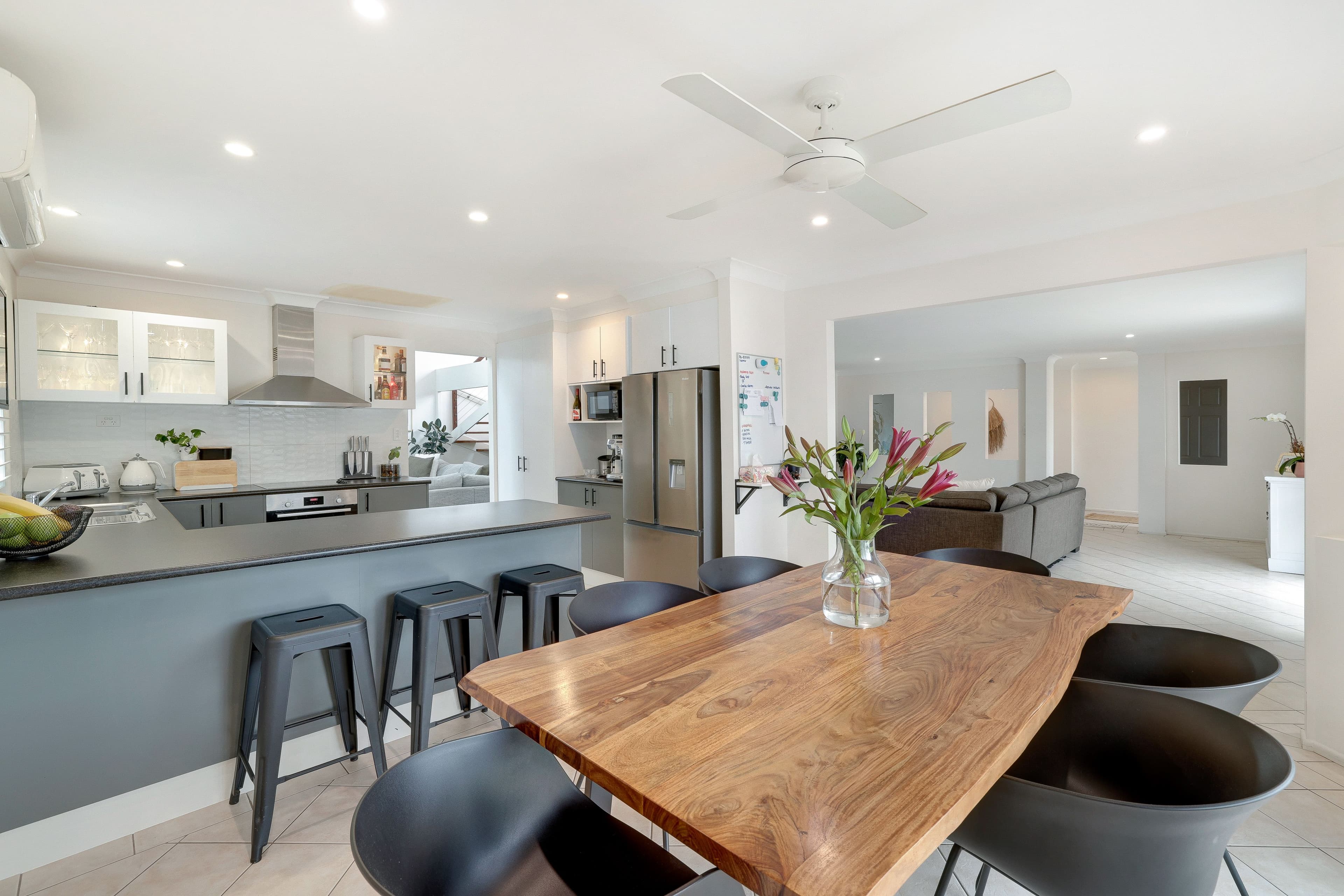 98 Alison Road, Carrara QLD 4211, Carrara - Thumbnail 5