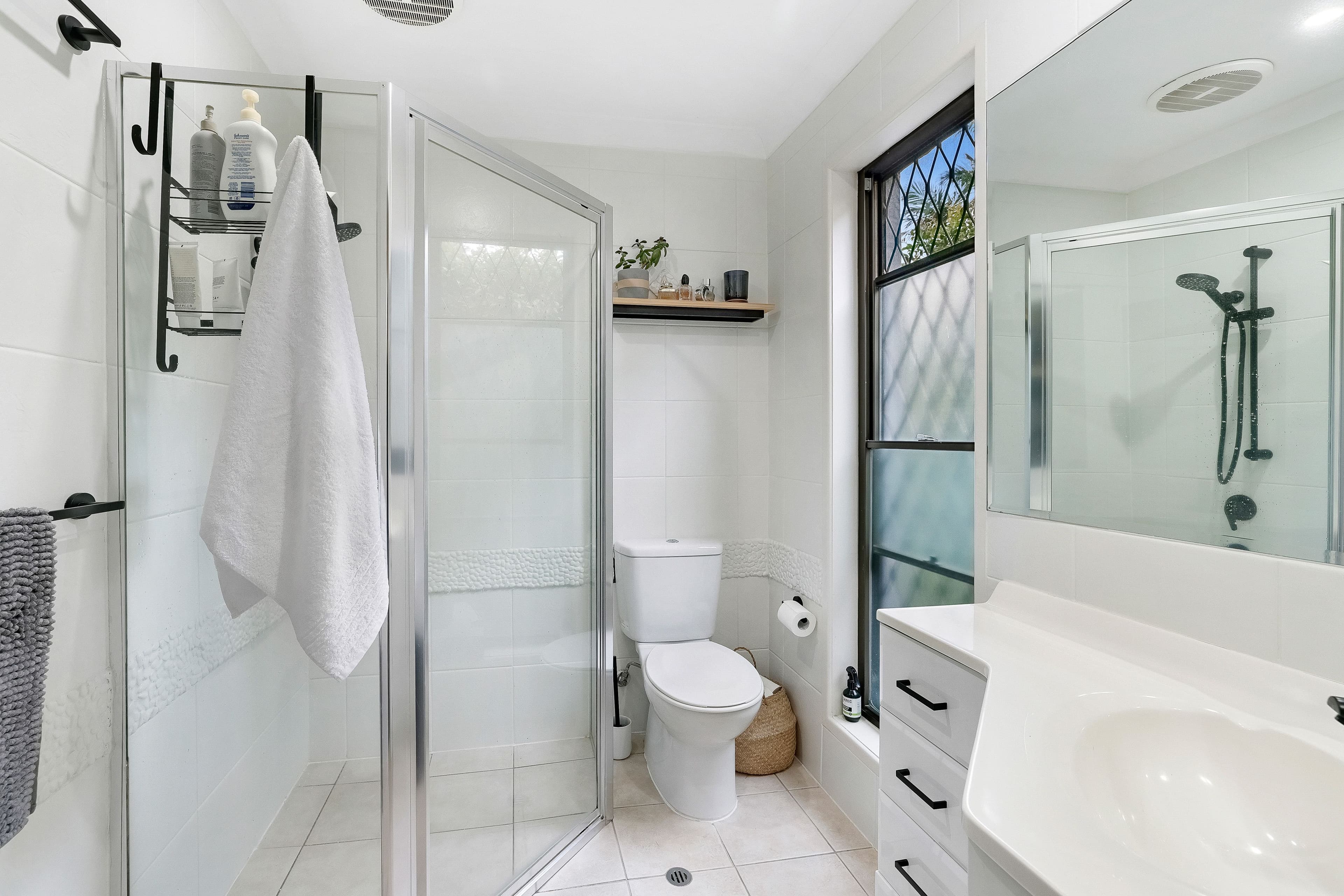 98 Alison Road, Carrara QLD 4211, Carrara - Thumbnail 7
