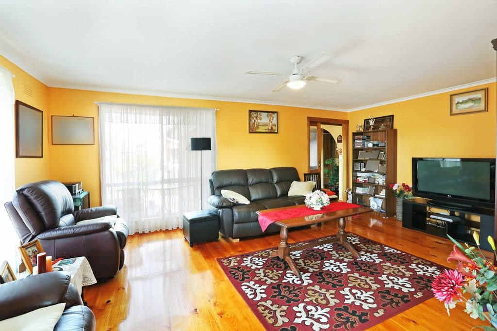 10 Marilyn Close, Corio VIC 3214, Corio - Thumbnail 2