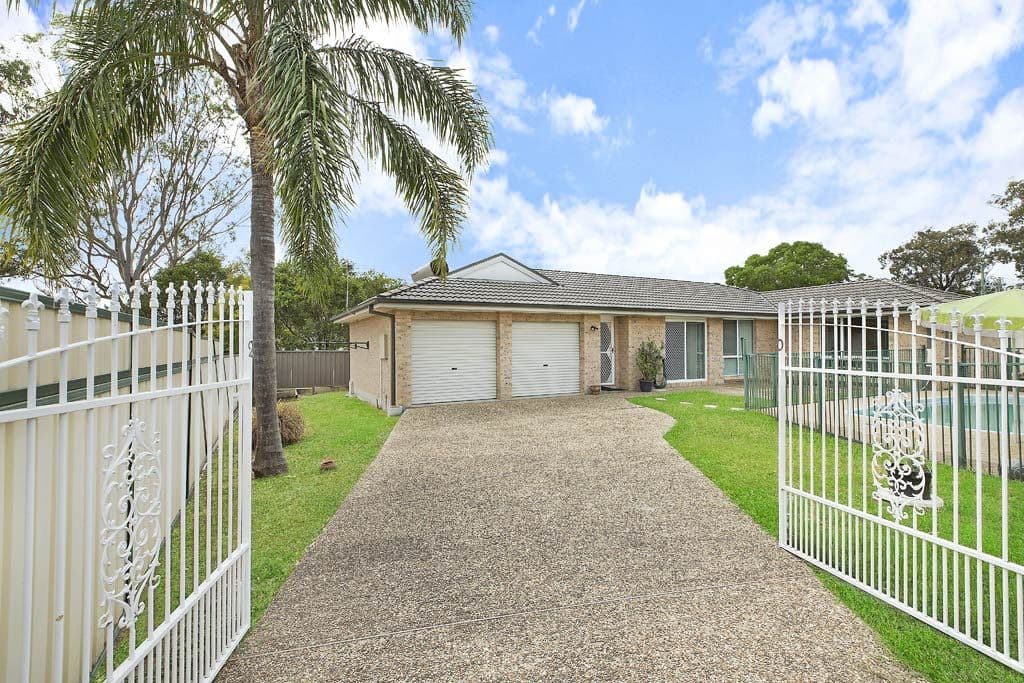20 Grove Place, Cameron Park - Image 1
