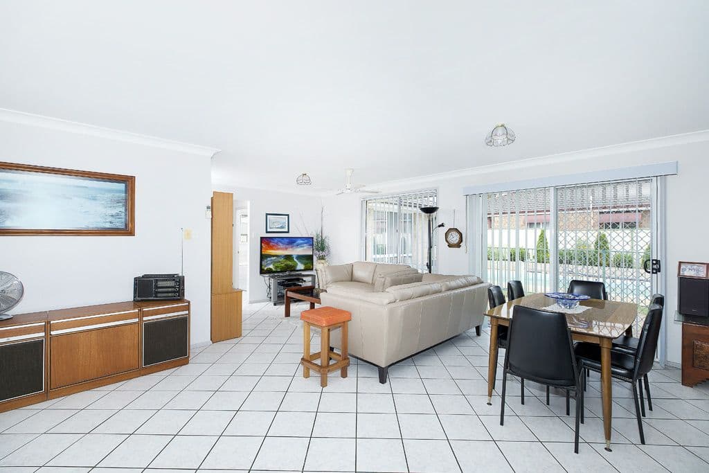20 Grove Place, Cameron Park - Thumbnail 2