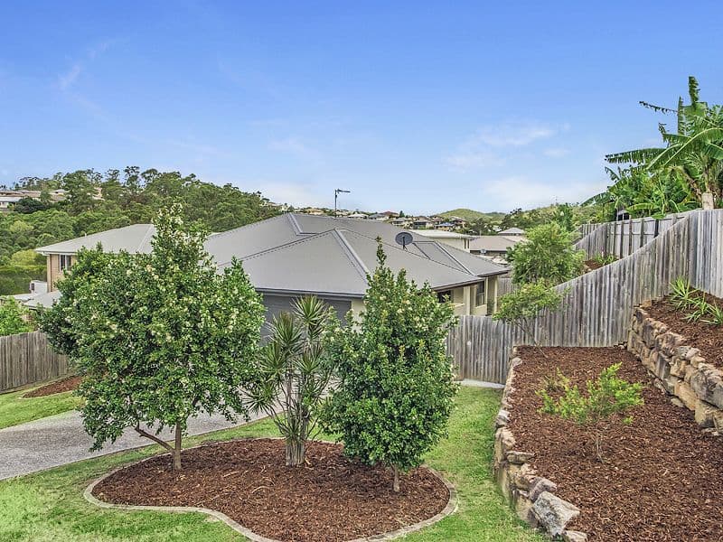4 Hadrian Crescent, Pacific Pines QLD 4211, Pacific Pines - Thumbnail 4