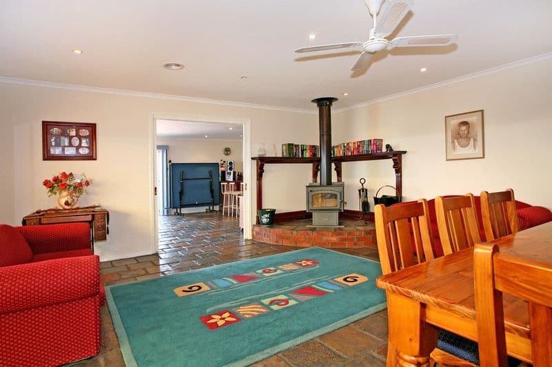 7 Pethajohn Parade, GROVEDALE VIC 3216, Grovedale - Thumbnail 4