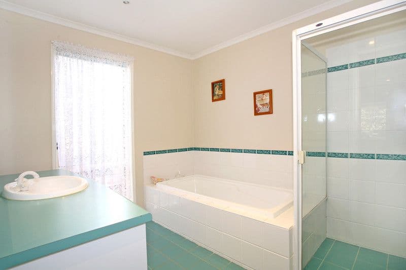 7 Pethajohn Parade, GROVEDALE VIC 3216, Grovedale - Thumbnail 8