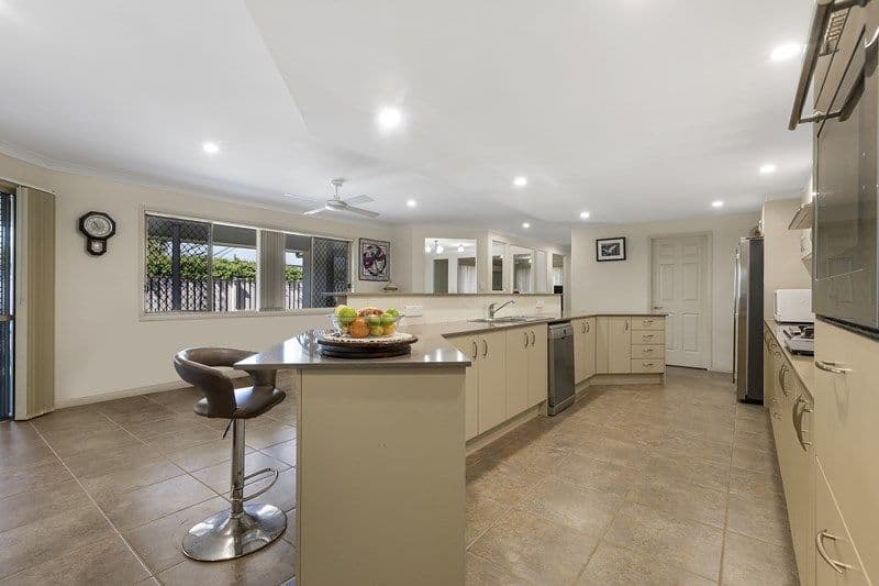 10 Twin Lakes Drive, Murrumba Downs QLD 4503, Murrumba Downs - Thumbnail 4