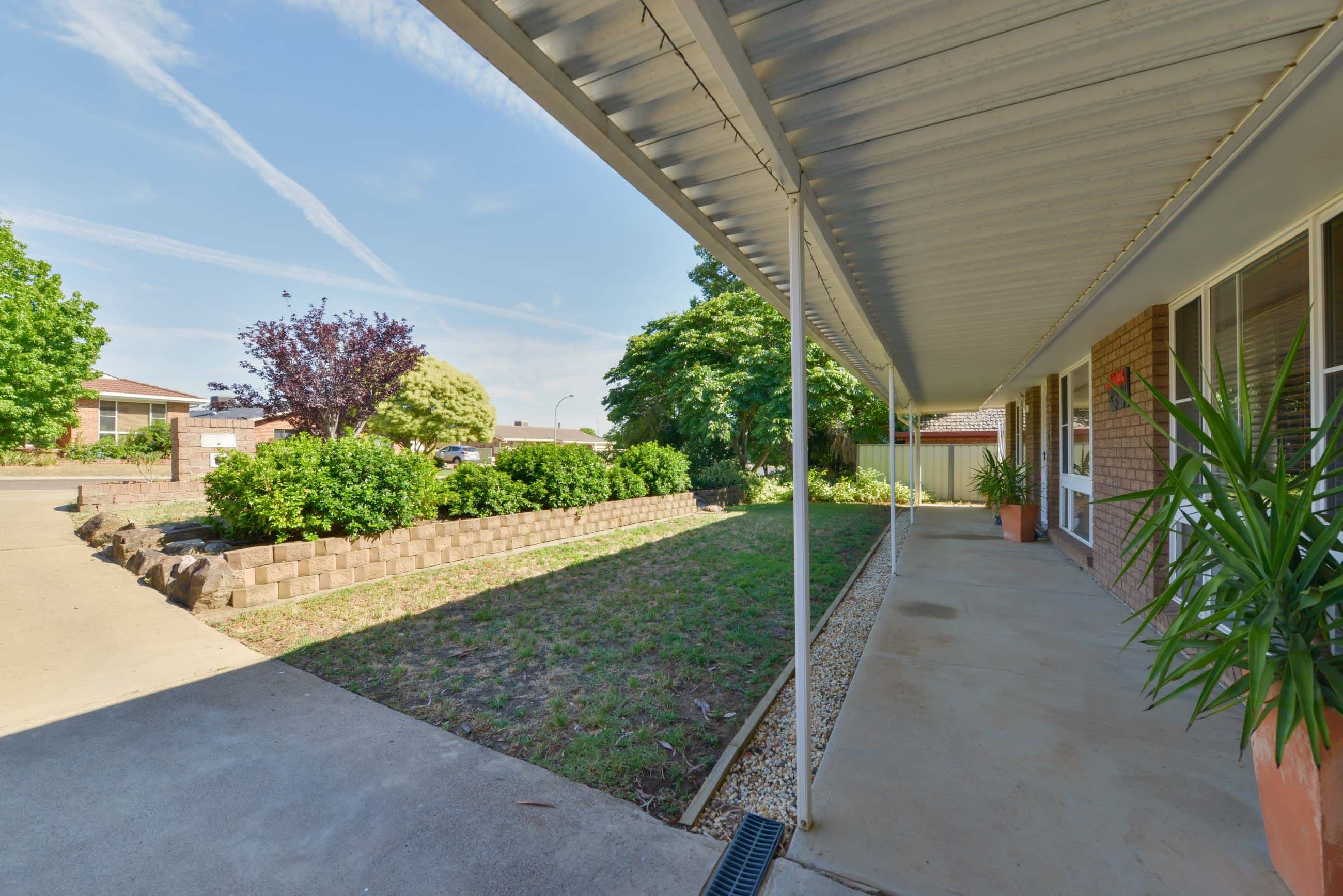 18 Windhover Crescent, Calala - Thumbnail 2