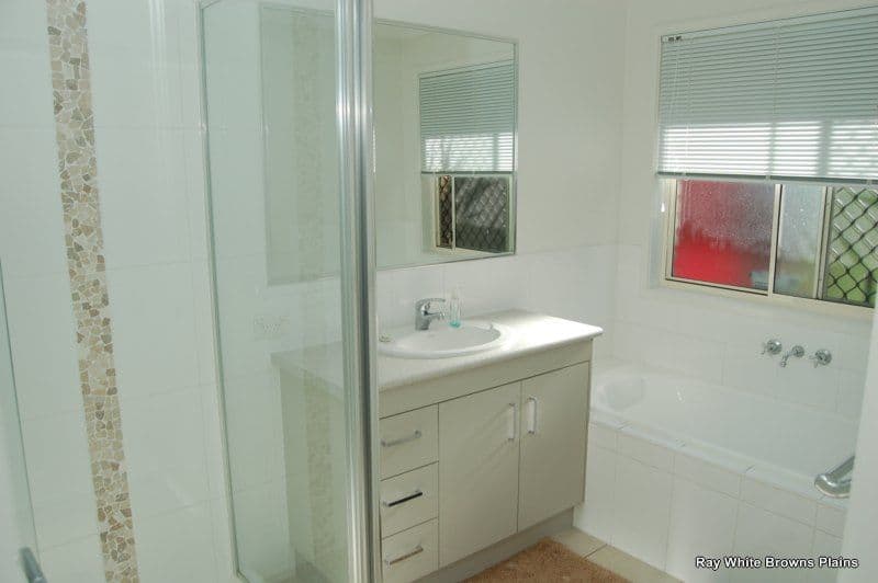 20 Blessing Place, BORONIA HEIGHTS QLD 4124, Boronia Heights - Thumbnail 5