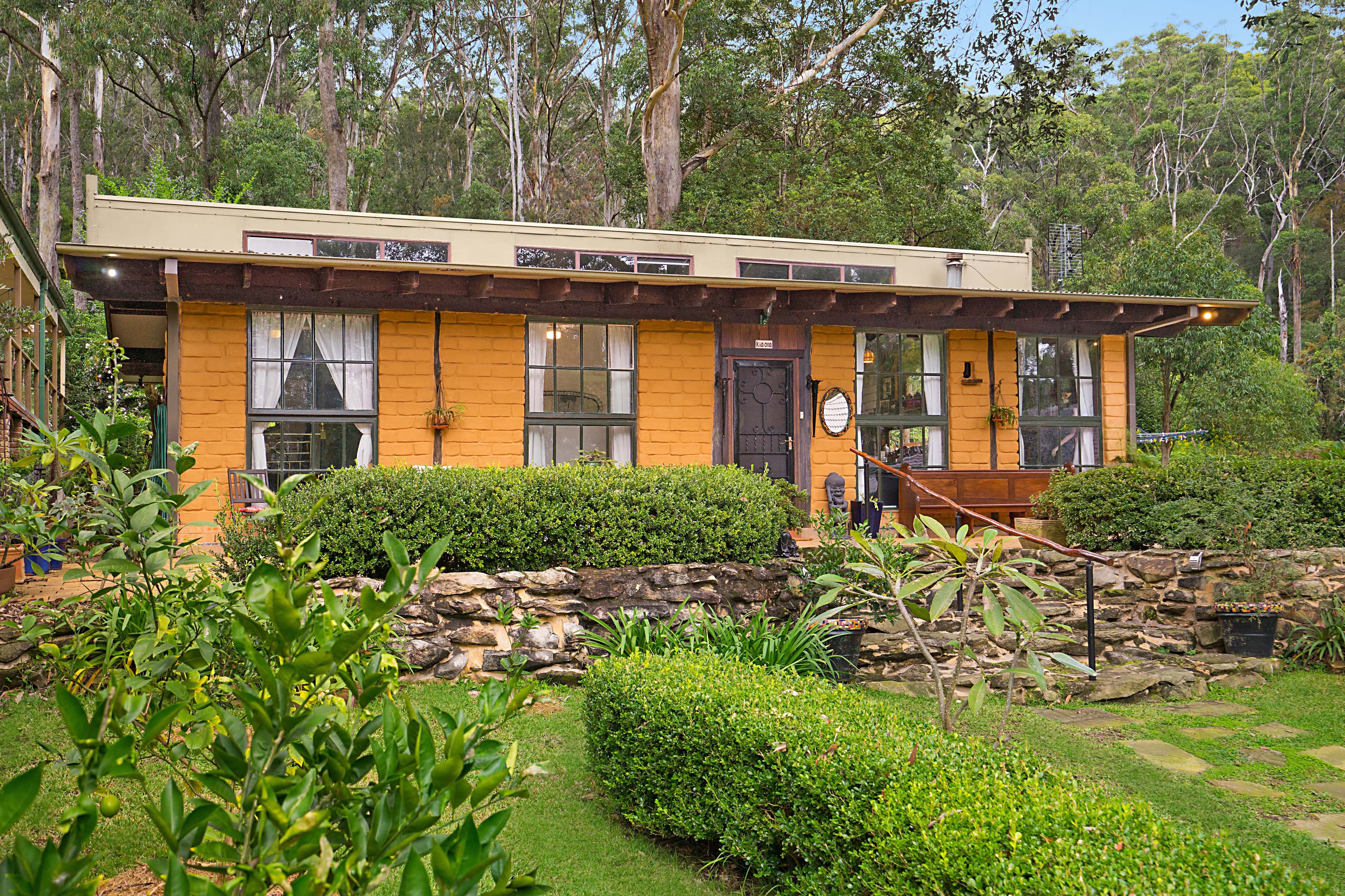 506 Empire Bay Drive, Bensville - Image 1