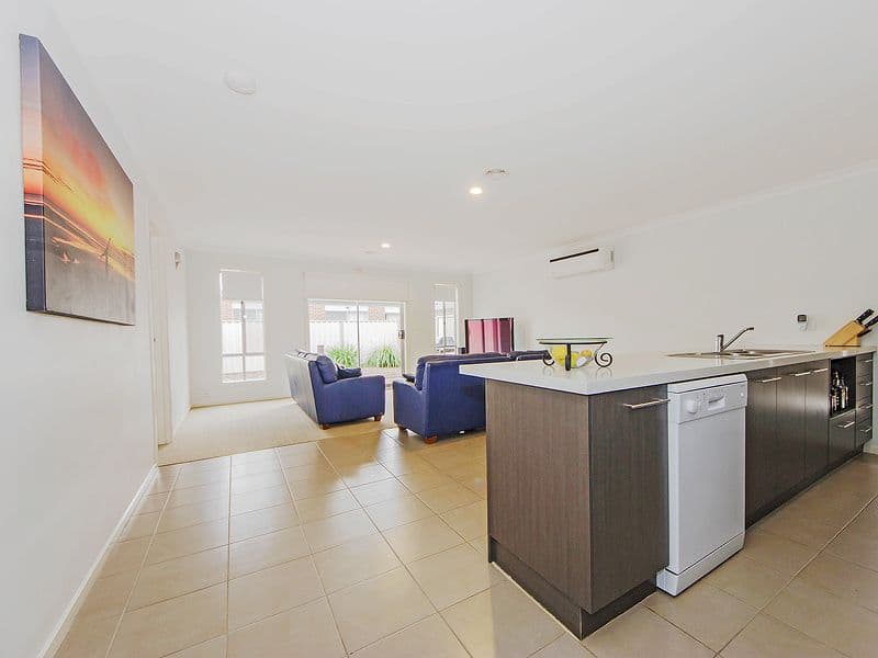 56 Parkvista Drive, TRUGANINA VIC 3029, Truganina - Thumbnail 4