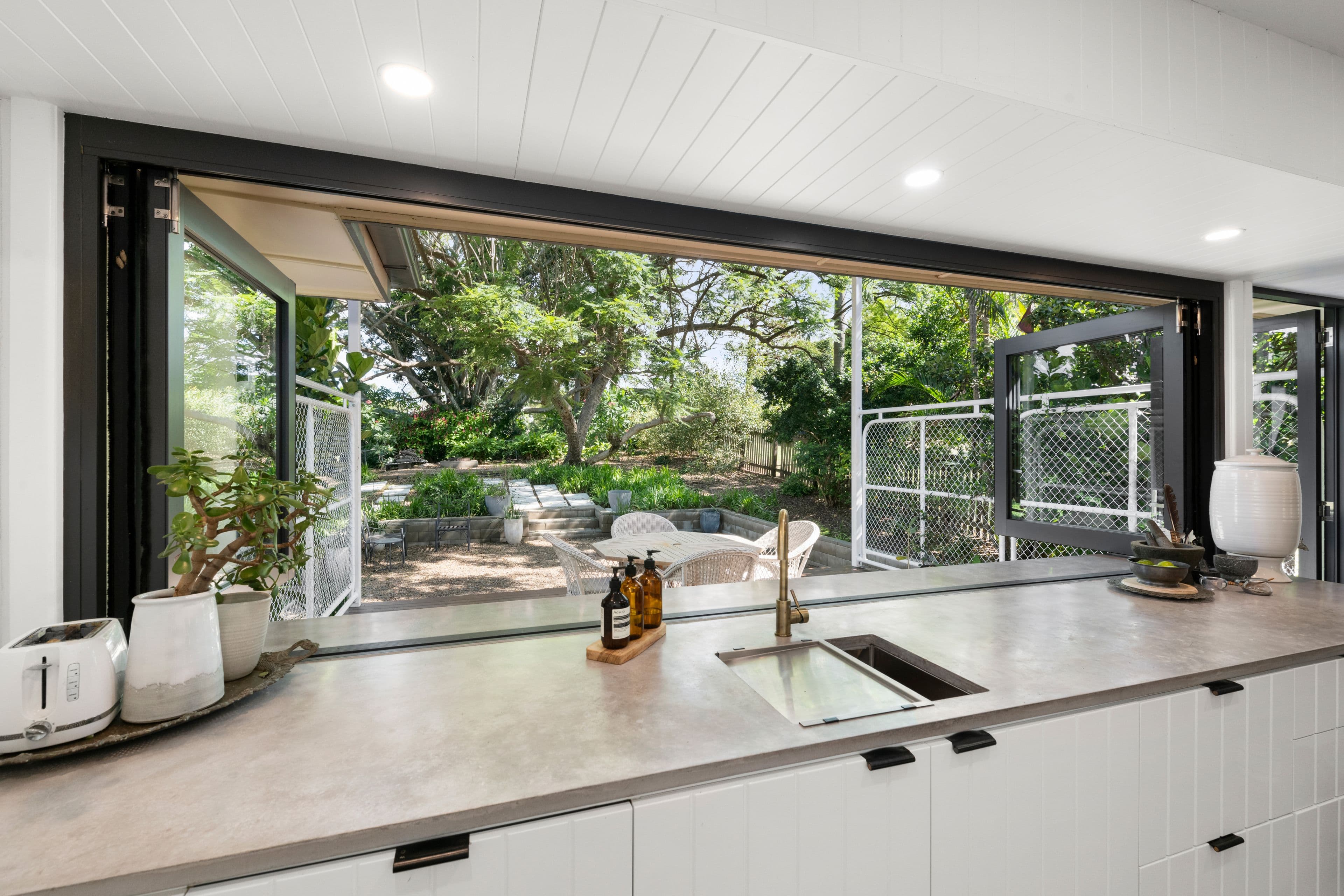 199 Boundary Road, Bardon QLD 4065, Bardon - Thumbnail 8
