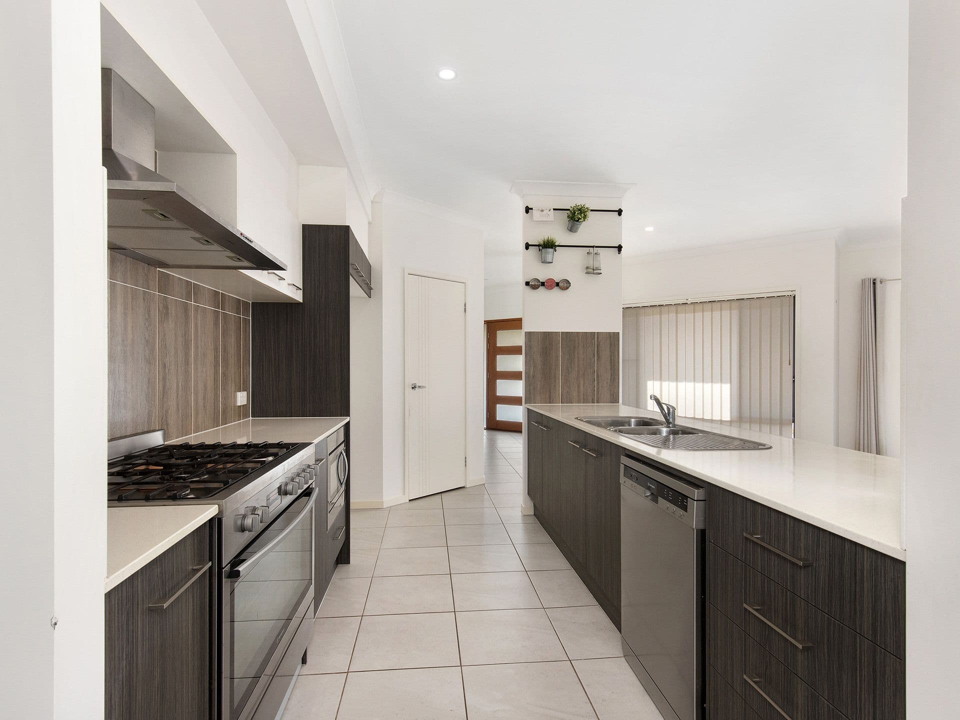20 River Run Circuit, Ormeau Hills QLD 4208, Ormeau Hills - Thumbnail 3