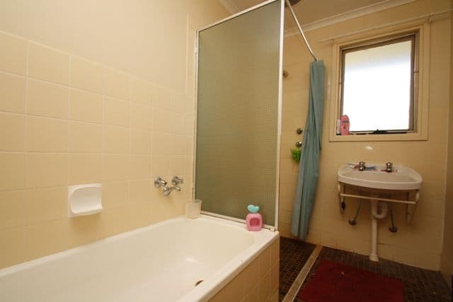17 Jones Street, BERRI SA 5343, Berri - Thumbnail 3