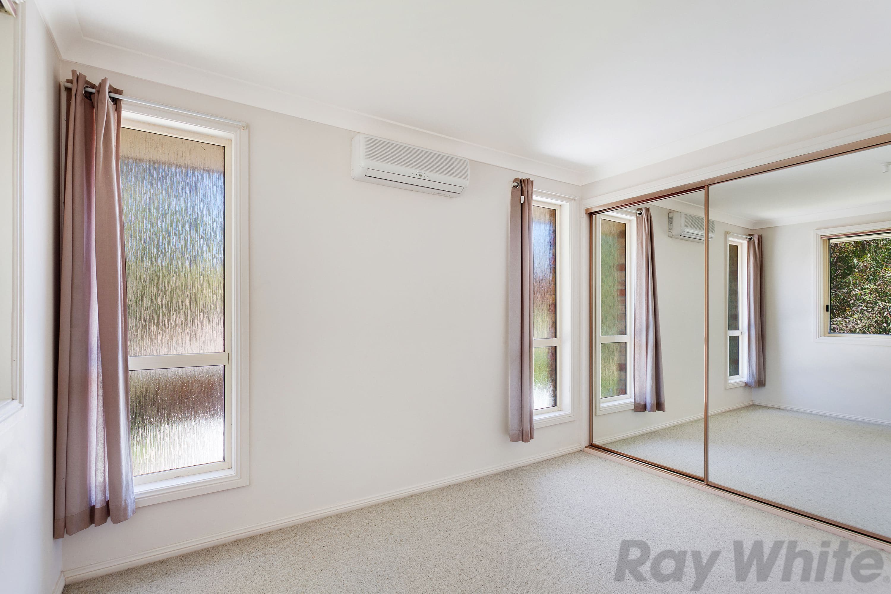 14 Lonsdale Close, Lake Haven - Thumbnail 5